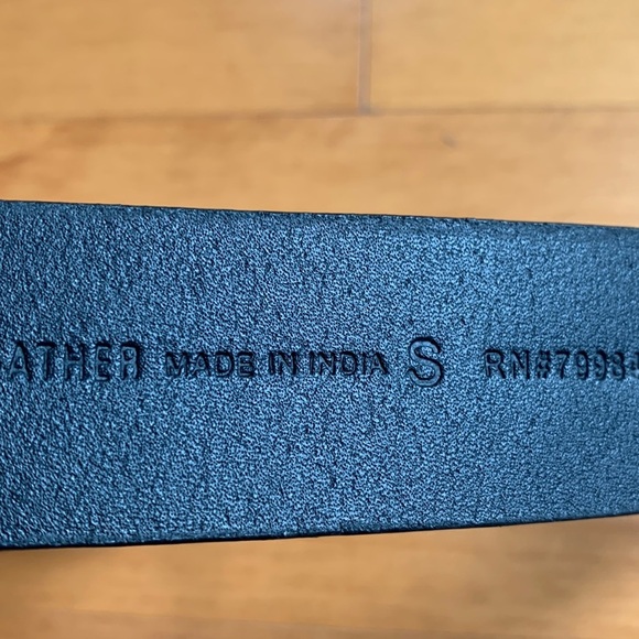 Chico's Grand Rios Leather and Metal Links Belt Women’s Size Small - Picture 5 of 12